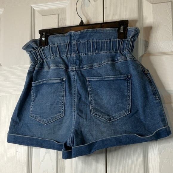Happily Grey - Jean Shorts Size 5/27 - Picture 6 of 9